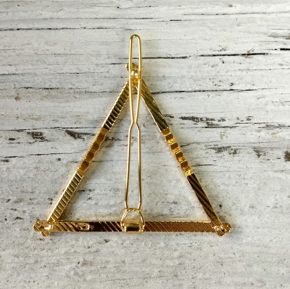 Golden Triangle Geometric Hair Barrette - Picture 5 of 7